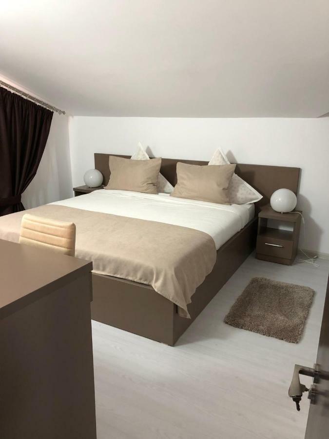 Fast Airport Accomodation 오토페니 외부 사진